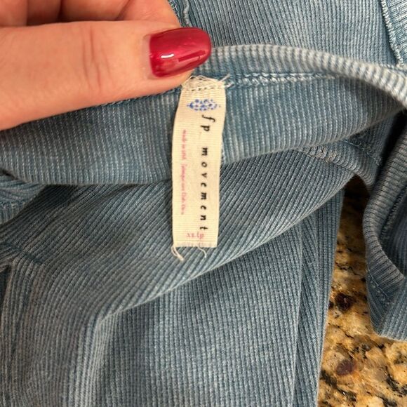 FP Movement Blue Sleeveless Side Slits Ribbed Tunic Tank Top Size XS - Picture 5 of 7